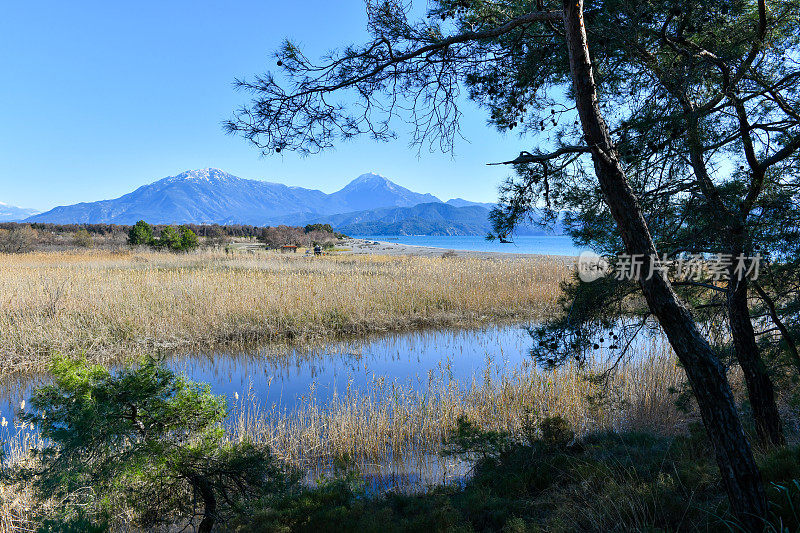 从Fethiye Akgol。来自菲特耶的白湖。